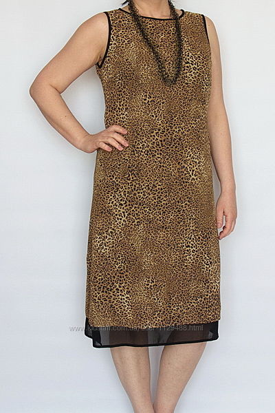 Платье красивое, леопардовый принт.