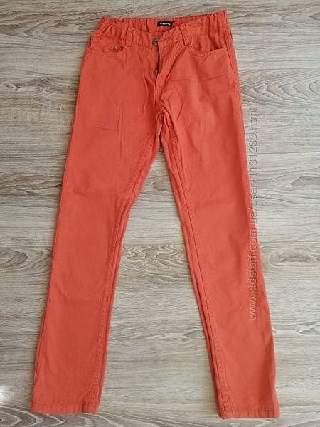 Продам в идеальном состоянии летние котоновые брюки на рост 152. 