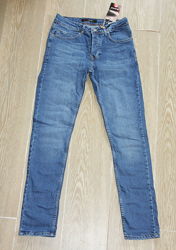 Мужские молодежные джинсы скини Blackzi 5189 р30,32, синие, маломерят