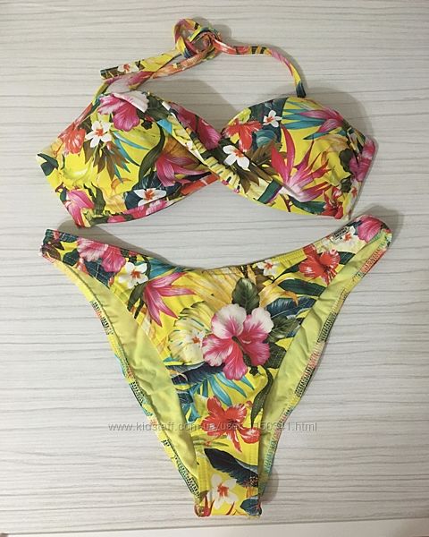 Купальник Banana Moon. Victoria&acutes Secret. Бандо M, L, плавки M, L