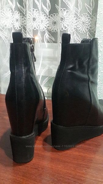 Чобітки жіночі Mainila