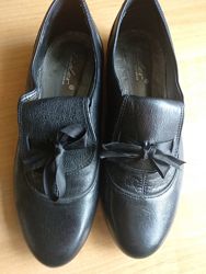 Туфли черные 23,5 см, состояние новых
