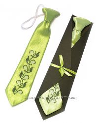 Дитячий галстук з вишивкою Віст