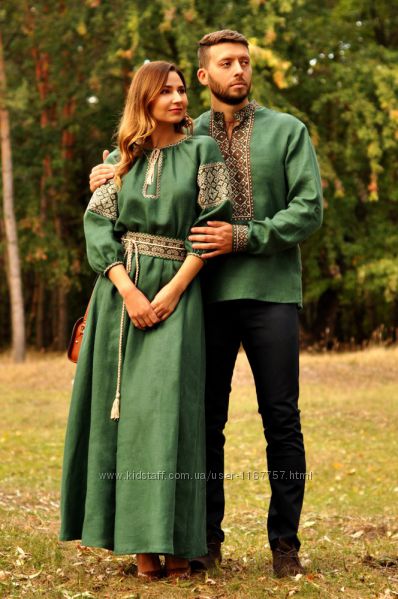 Вражаючий комплект - чоловіча вишиванка зеленого відтінку та жіноса сукня