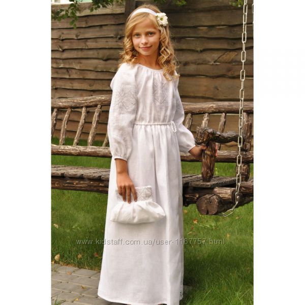 Святкова дитяча сукня з натурального льону з білою вишивкою