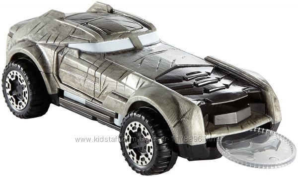 Пускач Hot Wheels Universe Armored Batman Vehicle