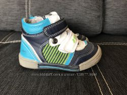 Удобные клевые стильные ботиночки деми для мальчика, размер 24
