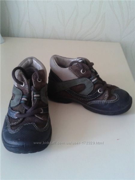 Продам демиботиночки Superfit