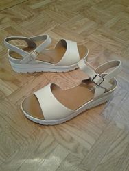 Босоножки женские 