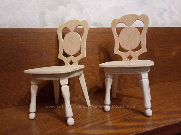 Кукольная мебель для Барби - стулья с точеными ножками
