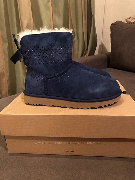 Зимові низькі чоботи UGG, розмір 7 US, нові