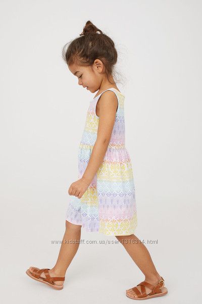 Оригинальное трикотажное платье без рукавов от бренда H&M разм. 98-104