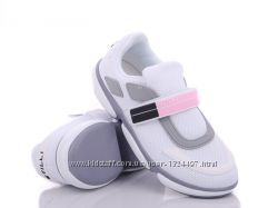 Шикарні, дихаючі кросівки для активних дівчат 