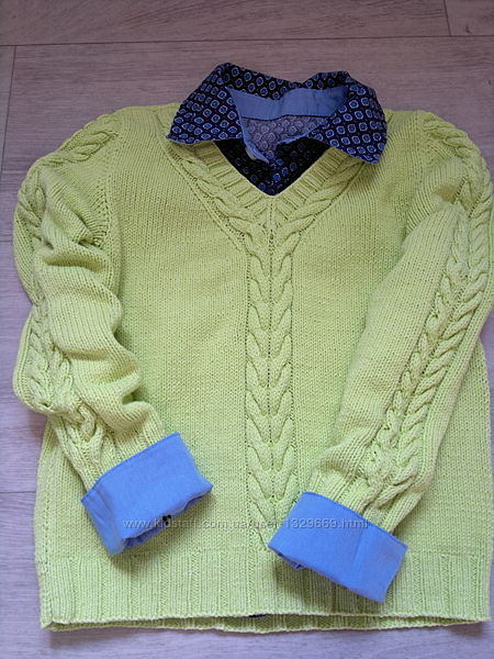 Вязаный пуловер для мальчика ручной работы