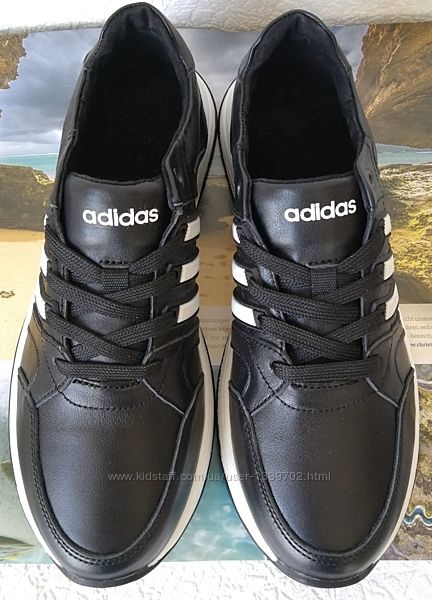 Кроссовки мужские кожаные чёрные с тремя белыми полосками adidas прогулки
