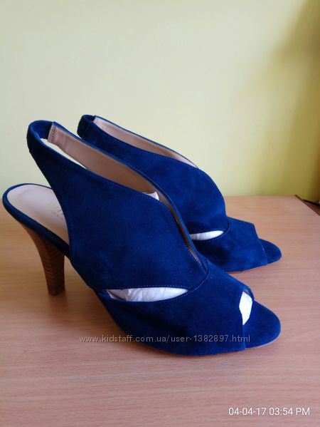 Босоножки  38 39 розмір бренд Minelli