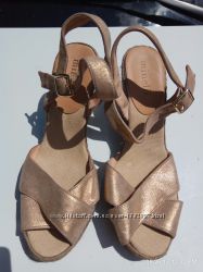 Босоножки  41розмір бренд Minelli