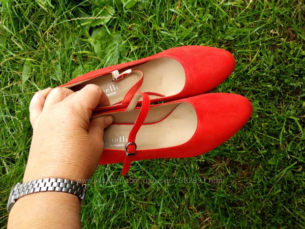 Туфлі  38 40 розмір бренд Minelli