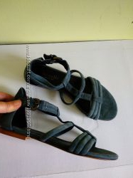 Босоніжки 36 розмір бренд Minelli