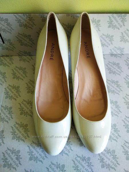 Туфлі 38 розмір бренд Andr&eacute