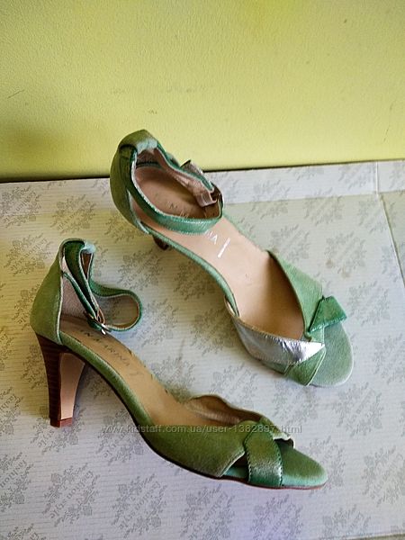 Босоніжки 37 розмір бренд San Marina