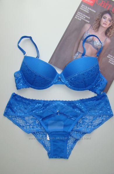 Бюстгальтер з мереживом та з пуш-ап Jasmine, є два кольри