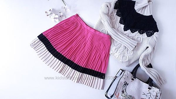 Малиновая юбка плиссе Kira Plastinina с контрастным низом колор блок