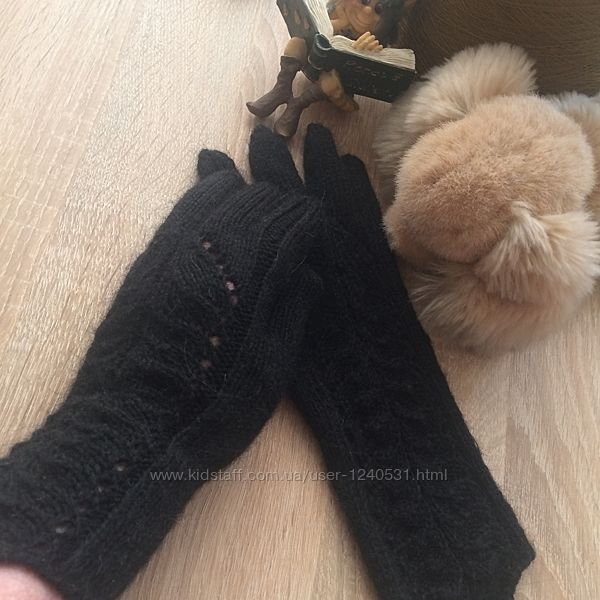 Вязаные перчатки