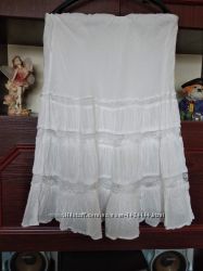 Легкая летняя юбка белого цвета, на подкладке, размер М