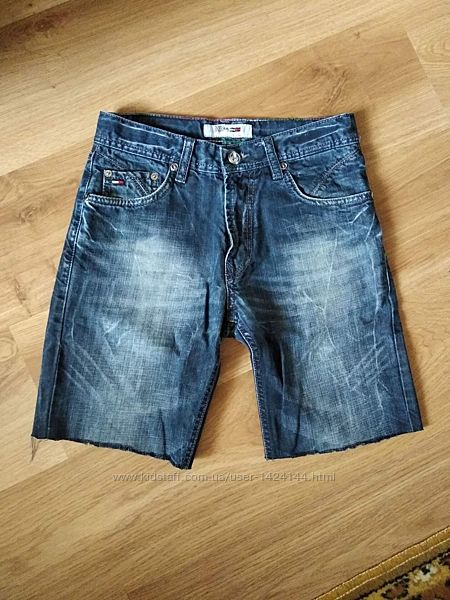 Моднячие джинсовые шорты  Tommy Hilfiger, размер М