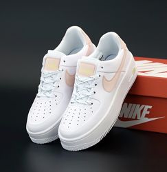 Женские кроссовки Nike Air Force. White