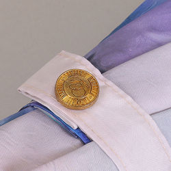 #8: кнопка на хлястике