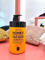 Медовая маска для волос Daeng Gi Meo Ri Honey Intensive Hair Mask 1 литр